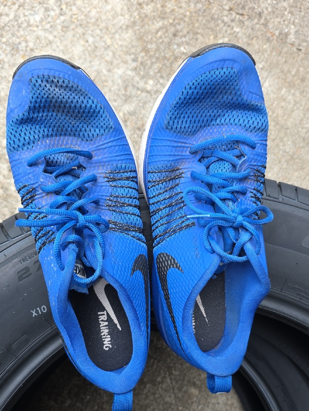 Nike Men’s Royal Blue Athletic Training Shoes with Black Accents